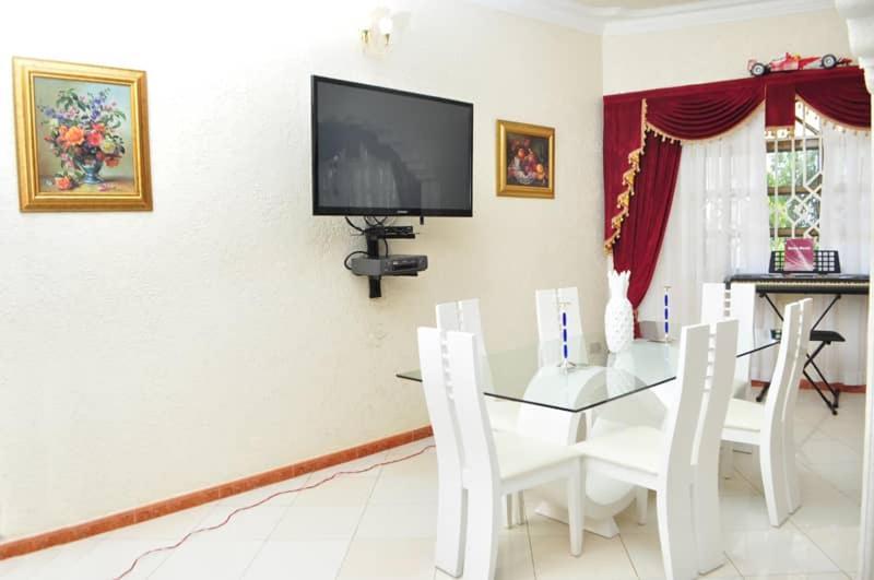 Plot 4 Kavuma Close Villa Kampala Exterior photo