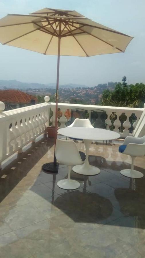 Plot 4 Kavuma Close Villa Kampala Exterior photo